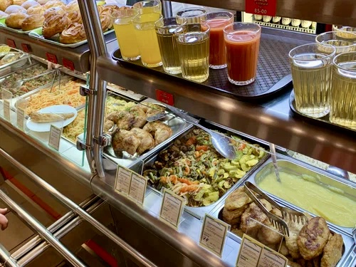 Столовая на Взлётке. Ж